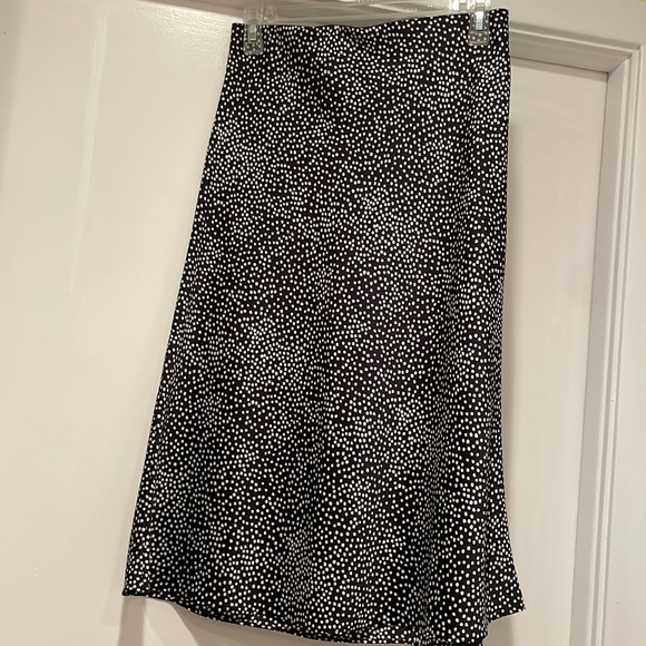 Dresses & Skirts - Loft slip skirt